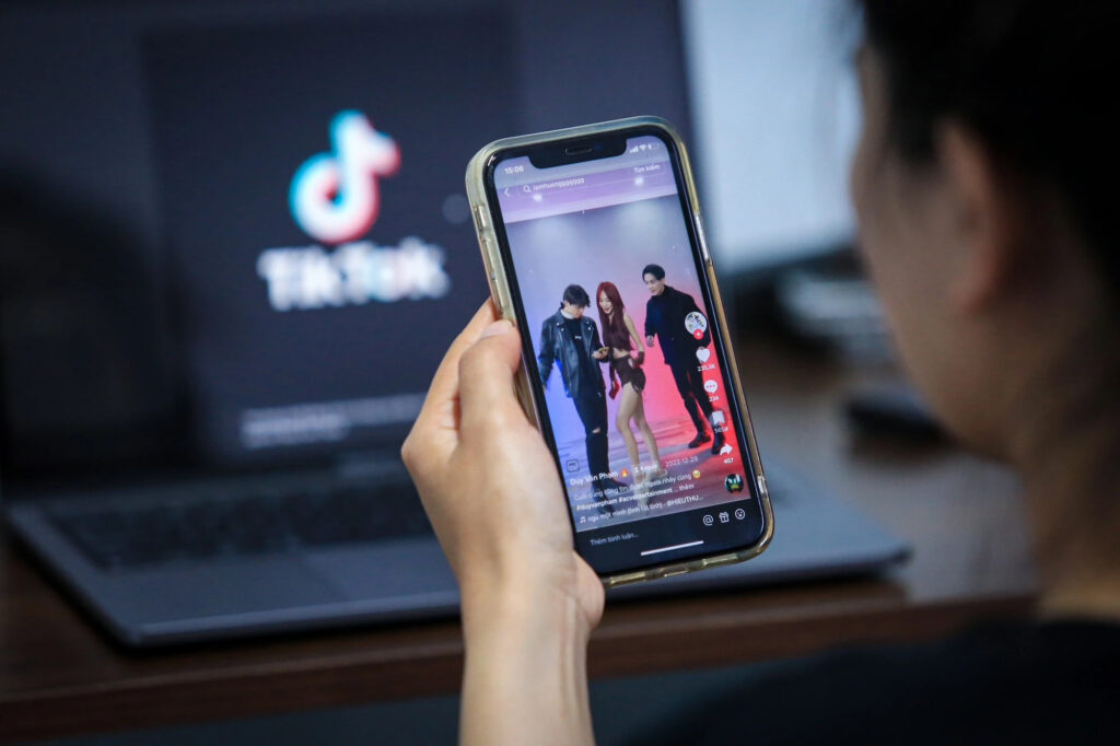 Thuật toán Tiktok 2024